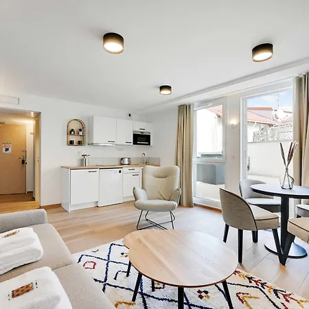 Apartment Du Parc - Rooftop & Climatisation