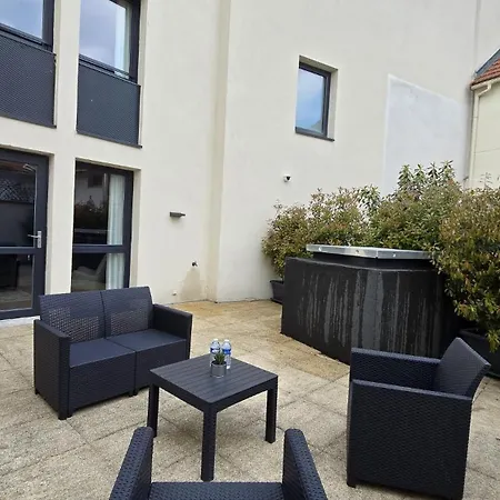 Du Parc - Rooftop & Climatisation Apartment